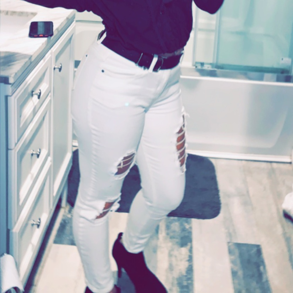 White American Eagles Jeans with Rips